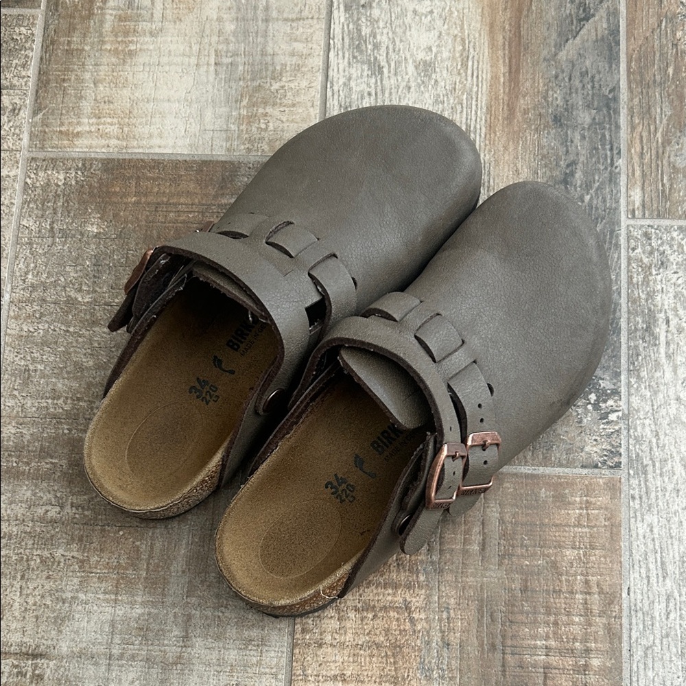 Birkenstock Kids Kay Soft footbed Convertible Clog - excellent condition